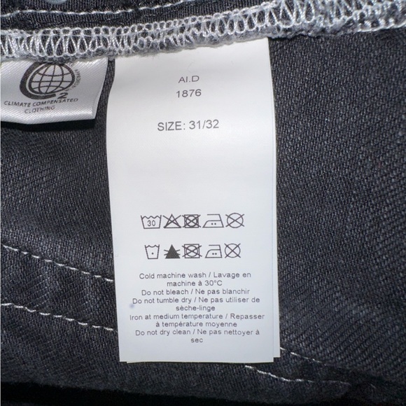 Ganni Jeans Mens 31x32 Black Wash Button Fly Whiskering Straight Leg Split Hem - Picture 8 of 15